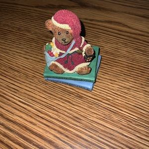 Russ Berrie Bears from the Past-Bears on Books collection